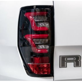 Luces LED Ranger - Fondo Negro - Vidrio Ahumado Transparente