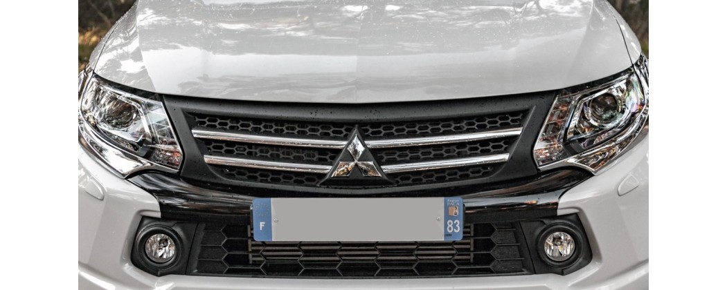 Parrilla del Mitsubishi L200